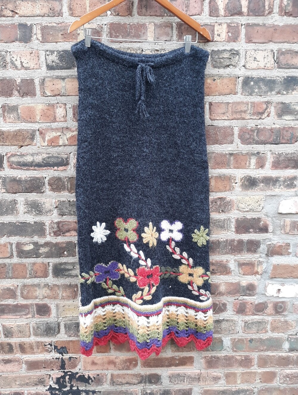 PERUVIAN TRADING Aerika Vintage Knit Wool Maxi Skirt Embroidered Floral Size L